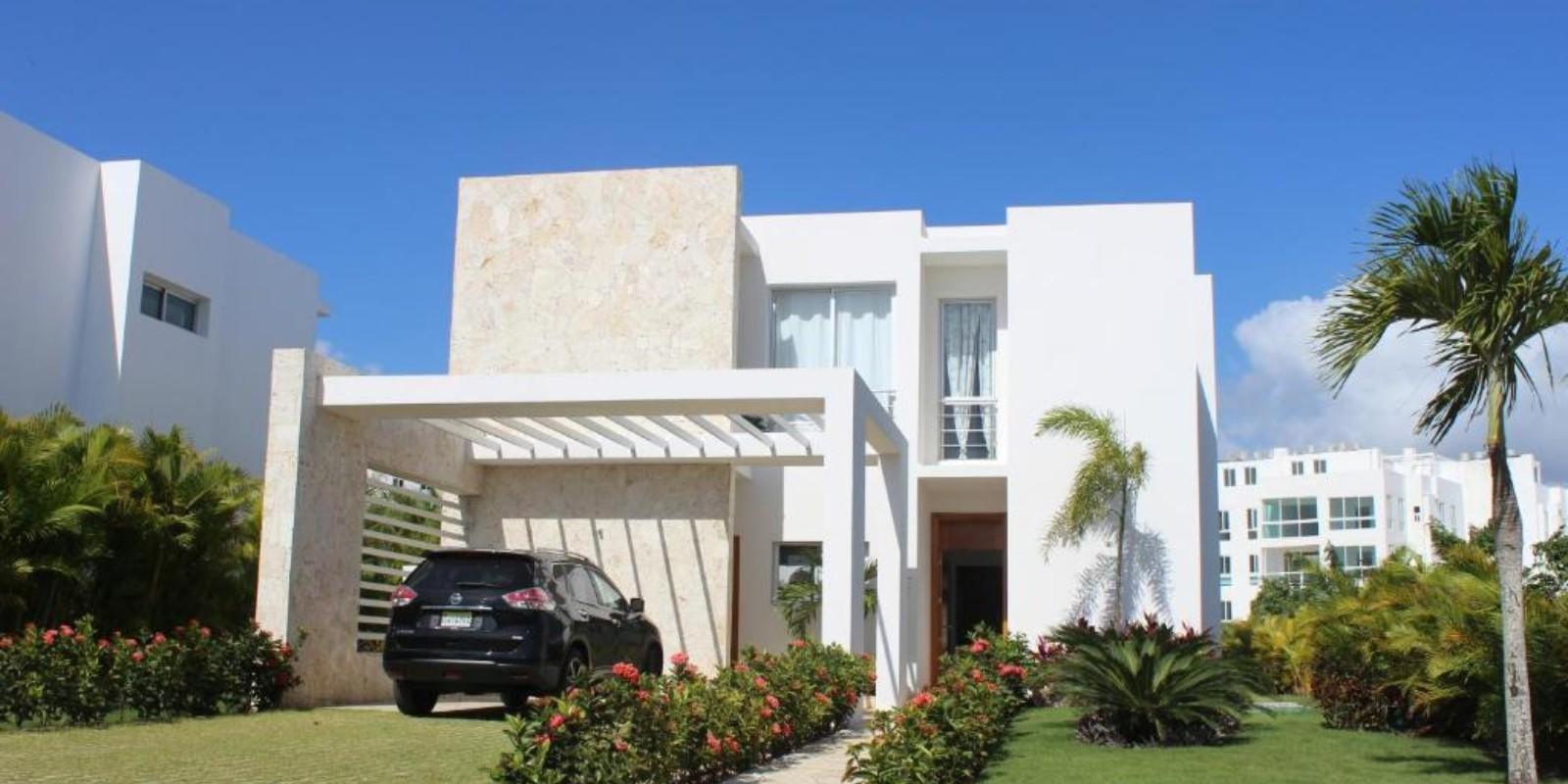 ¿Qué ofrece vivir en un resort residencial como Playa Nueva Romana más allá del mar?